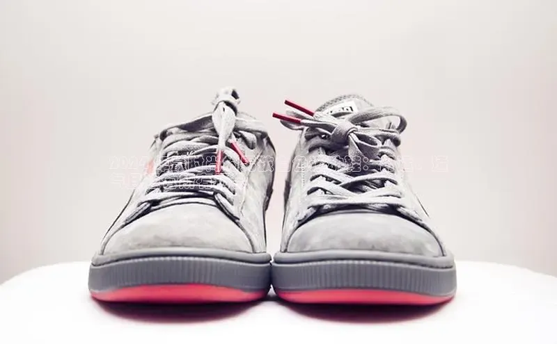 米兰网页版在线登录中海达2024 年最时尚的男孩白色运动鞋：舒适、透
气且适合所有场合