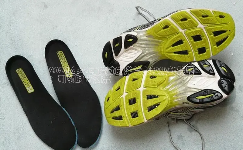 米兰体育百度百聘2024 年不可错过的洋气女款爆款鞋履
：引领时尚潮流