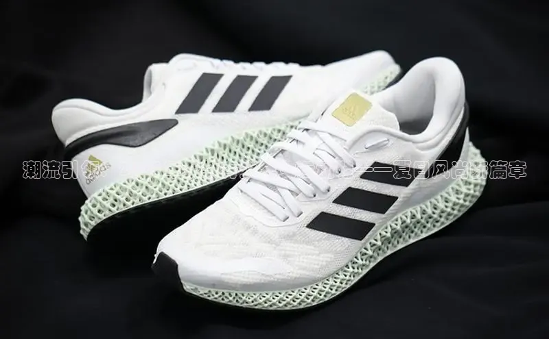 潮流引领：2025年新款青少年女运动鞋——夏日风尚新篇章