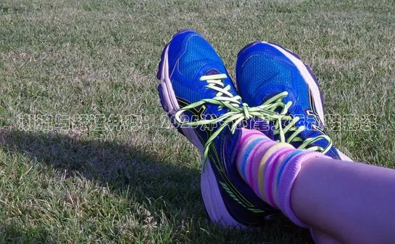 潮流与舒适并存：2025洋气时髦女运动鞋套装